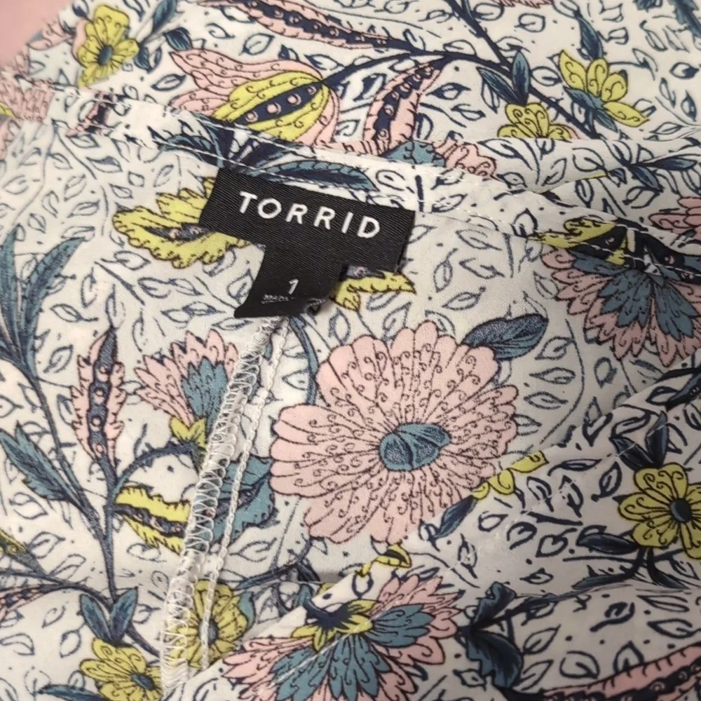 Torrid Twist Front Floral Blouse - Picture 3 of 3